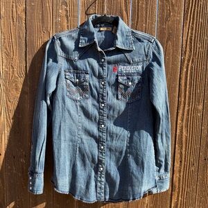 Wrangler XS Pearl Snap Denim Shirt – Pendleton Whisky Embroidered